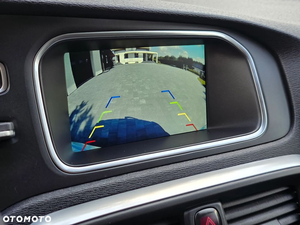 Volvo V40 D3 Momentum - 20