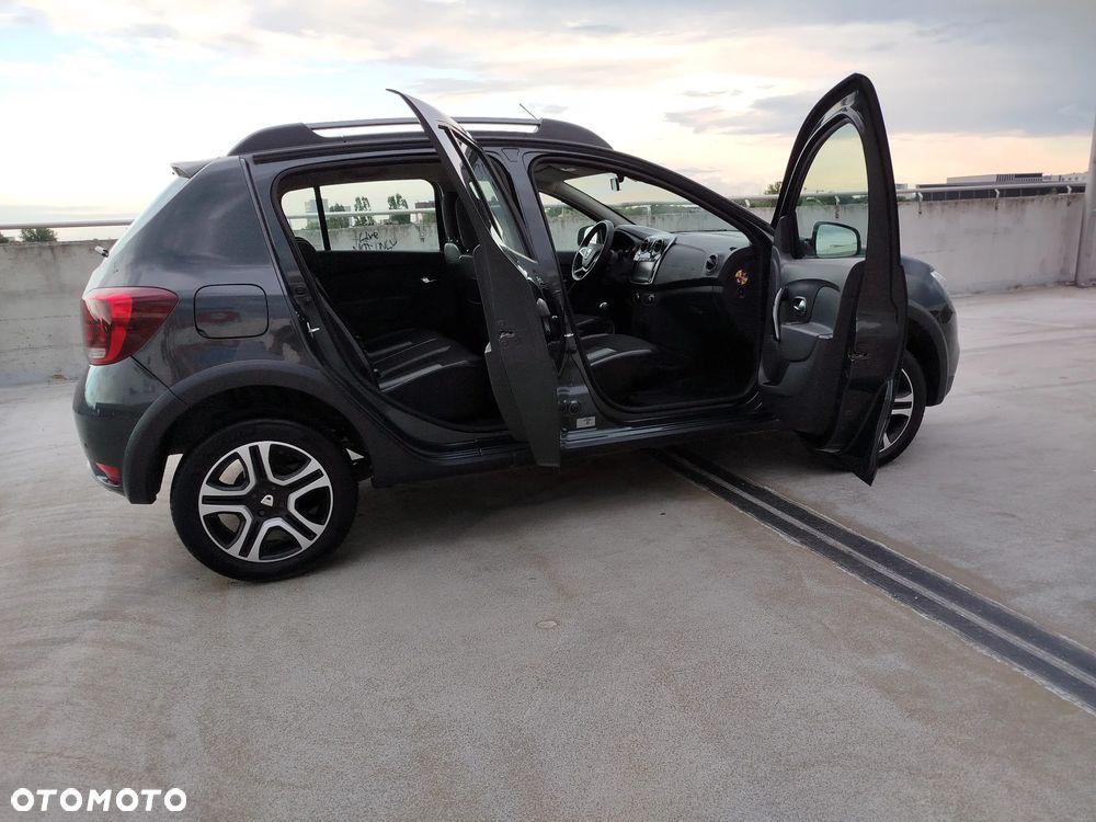 Dacia Sandero Stepway TCe 90 (S&S) Celebration - 10
