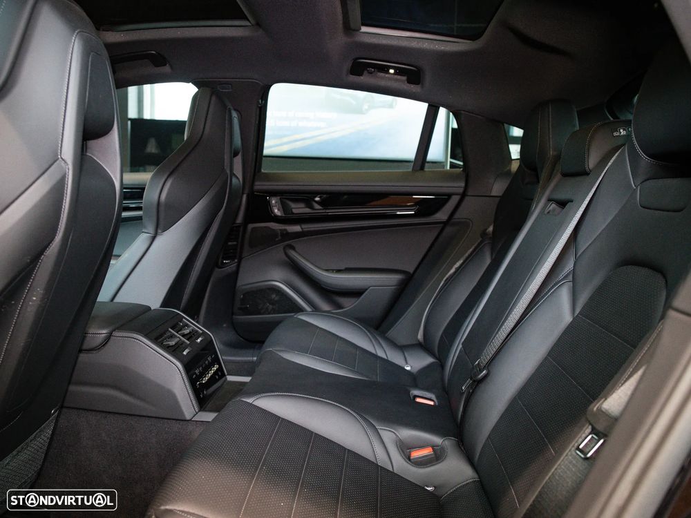 Porsche Panamera 4S E-Hybrid - 31