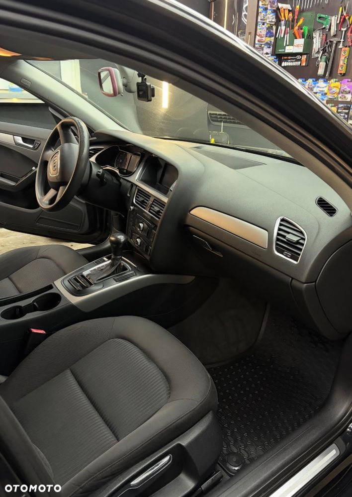 Audi A4 Limousine 2.0 TDI DPF multitronic Ambition - 4