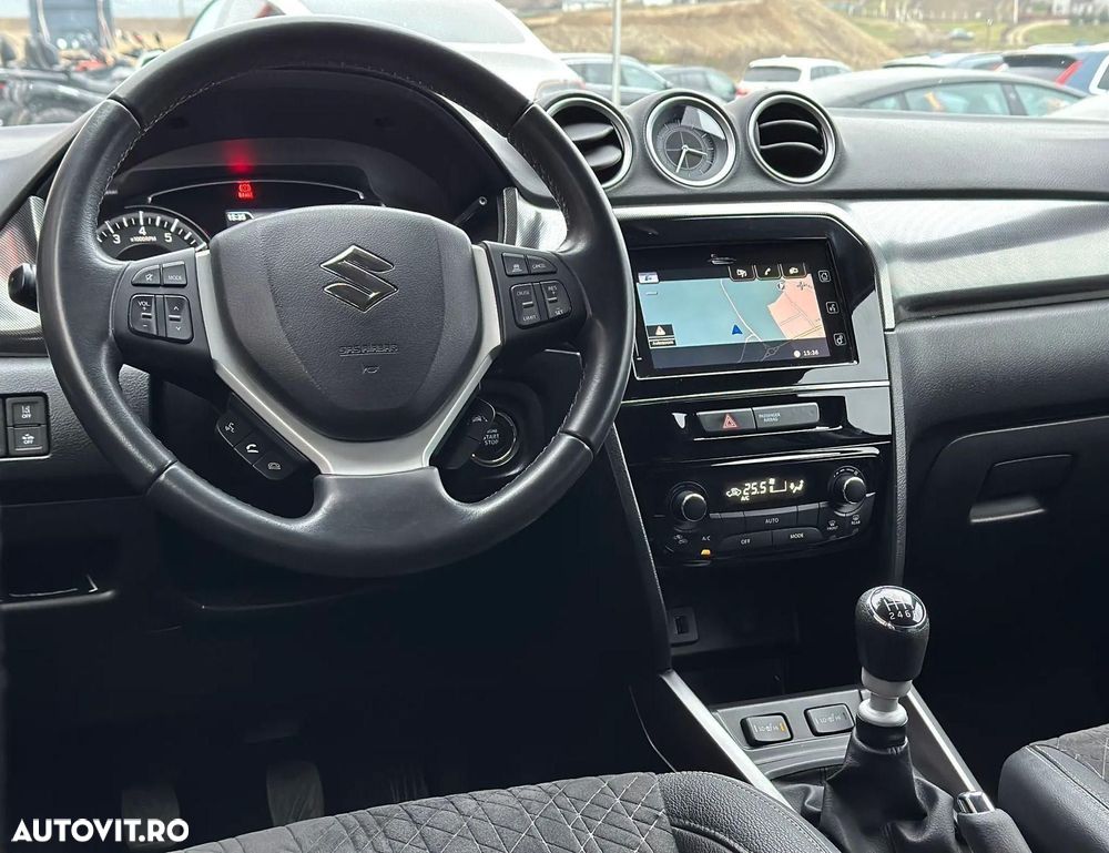 Suzuki Vitara 1.4 Boosterjet MHEV Passion - 13
