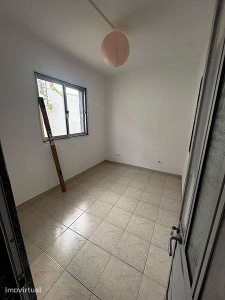 Vendo apartamento T4 - Grande imagem: 4/8