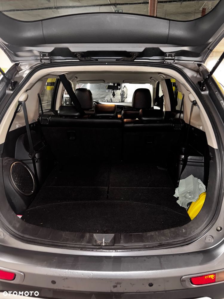 Mitsubishi Outlander 2.2 DID Intense + 4WD - 10