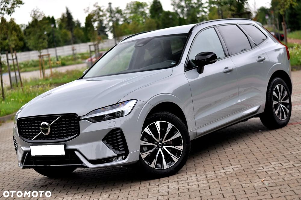 Volvo XC 60 B4 D Plus Dark - 11