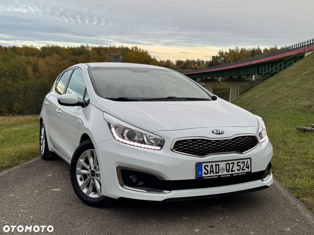Kia Ceed 1.6 GDI Platinum Edition - 22