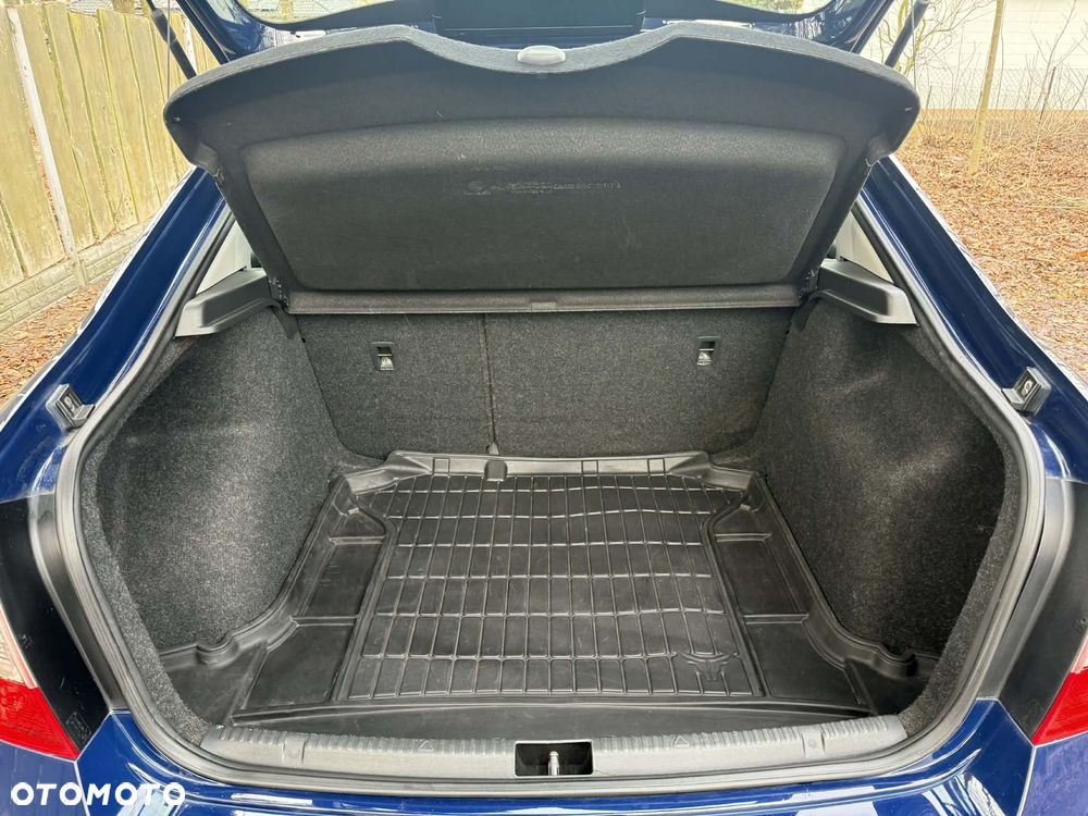 Skoda RAPID 1.2 TSI Active - 12