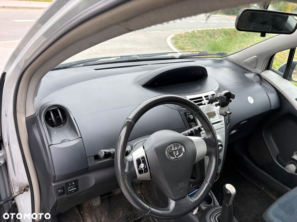 Toyota Yaris 1.4 D-4D Sol - 3