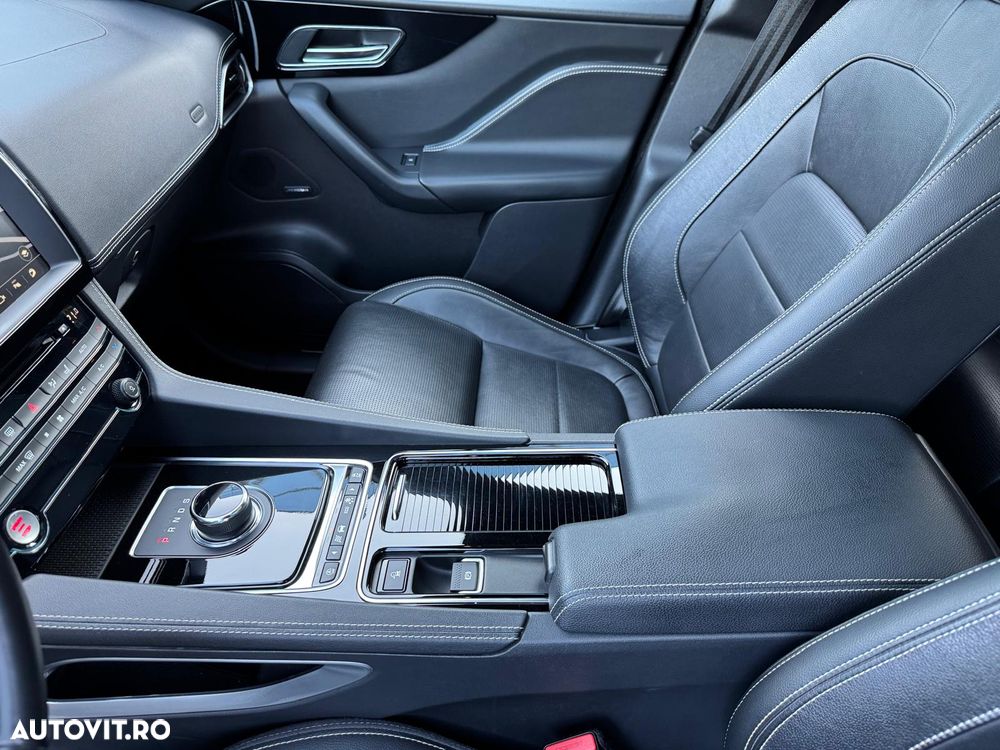 Jaguar F-Pace 25t AWD R-Sport - 20