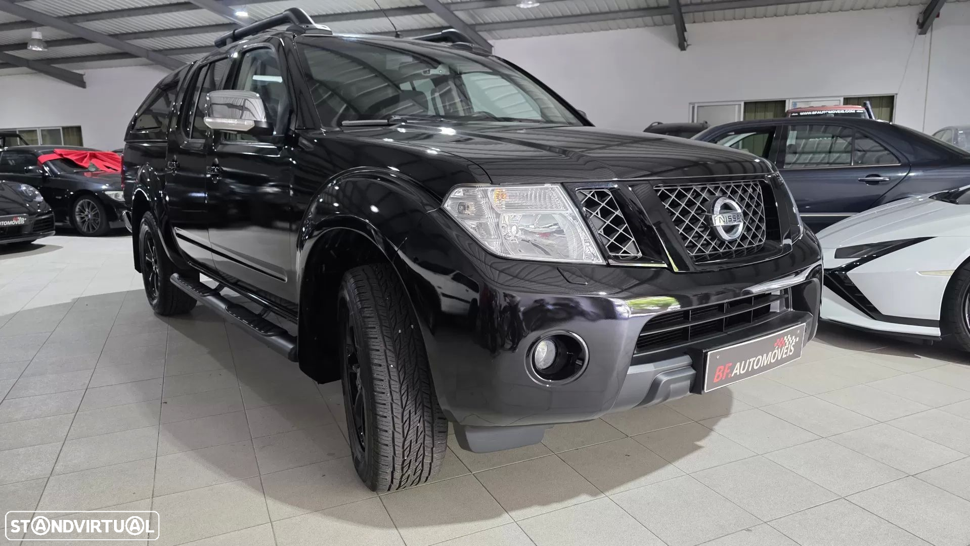 Nissan Navara 2.5 dCi CD LE Hi-Tech +P.Premium 4WD - 5