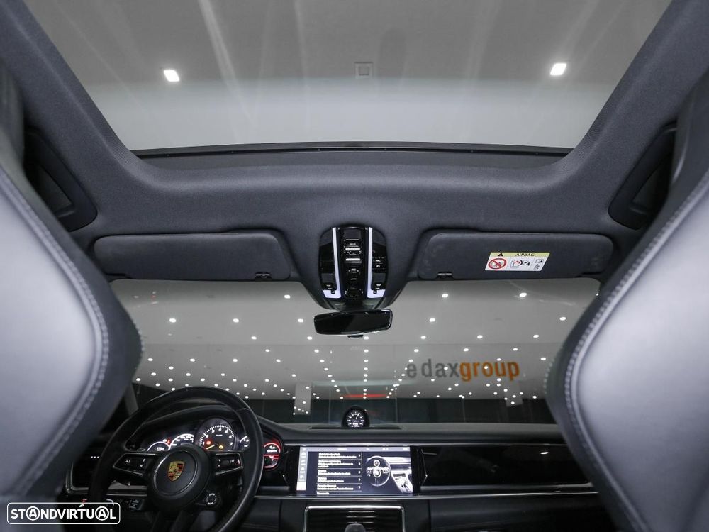 Porsche Panamera Sport Turismo 4S E-Hybrid - 16