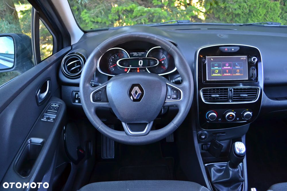 Renault Clio - 21