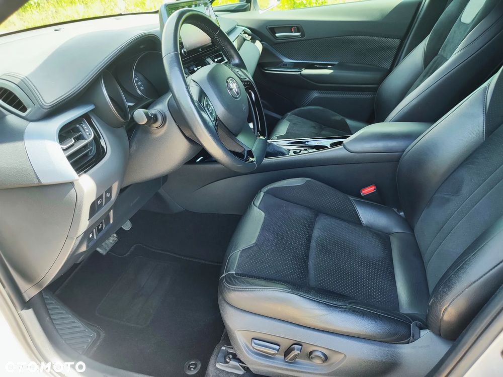 Toyota C-HR 2.0 Hybrid Executive - 22