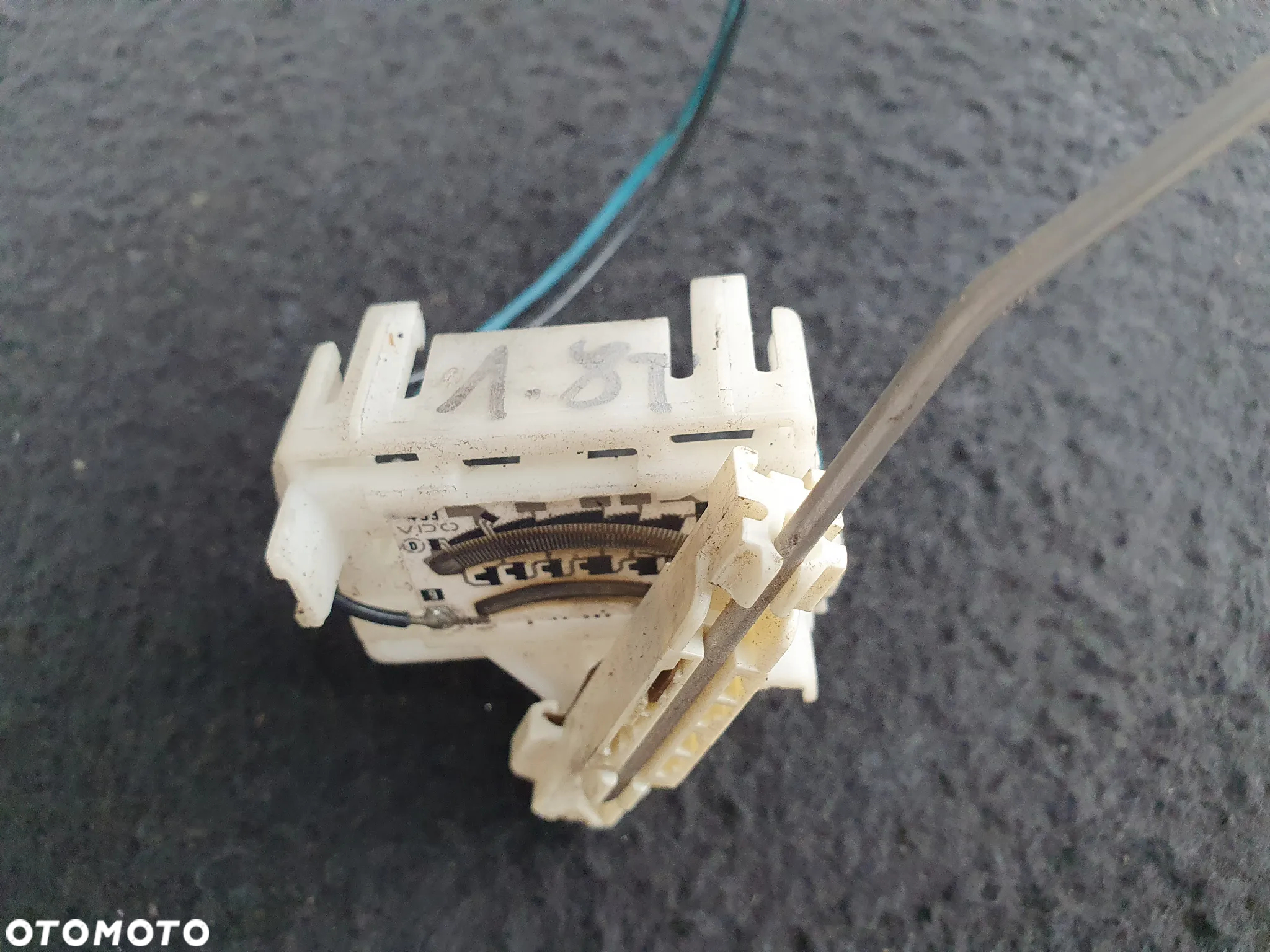 VW AUDI 1.8T CZUJNIK POZIOMU PALIWA 2PIN PŁYWAK A6 C5 2.4 443971961 - 2