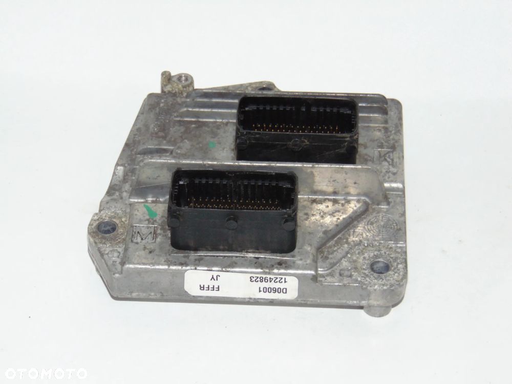 Komputer sterownik silnika 12249823 FFFR Opel Meriva A I benzyna 1.6 - 2
