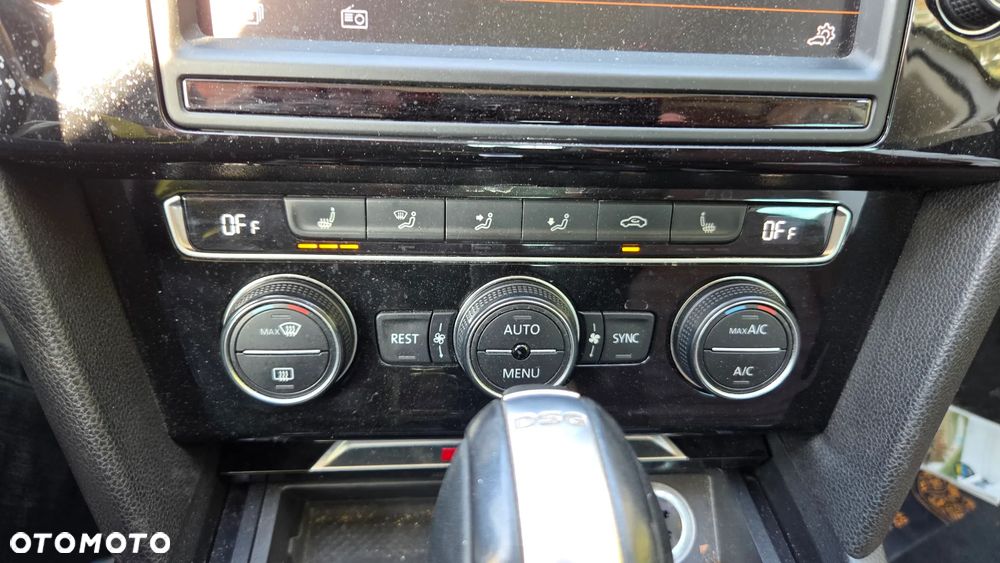 Volkswagen Passat 2.0 TDI SCR (BlueMotion Tech) 4Motion D Highline - 12