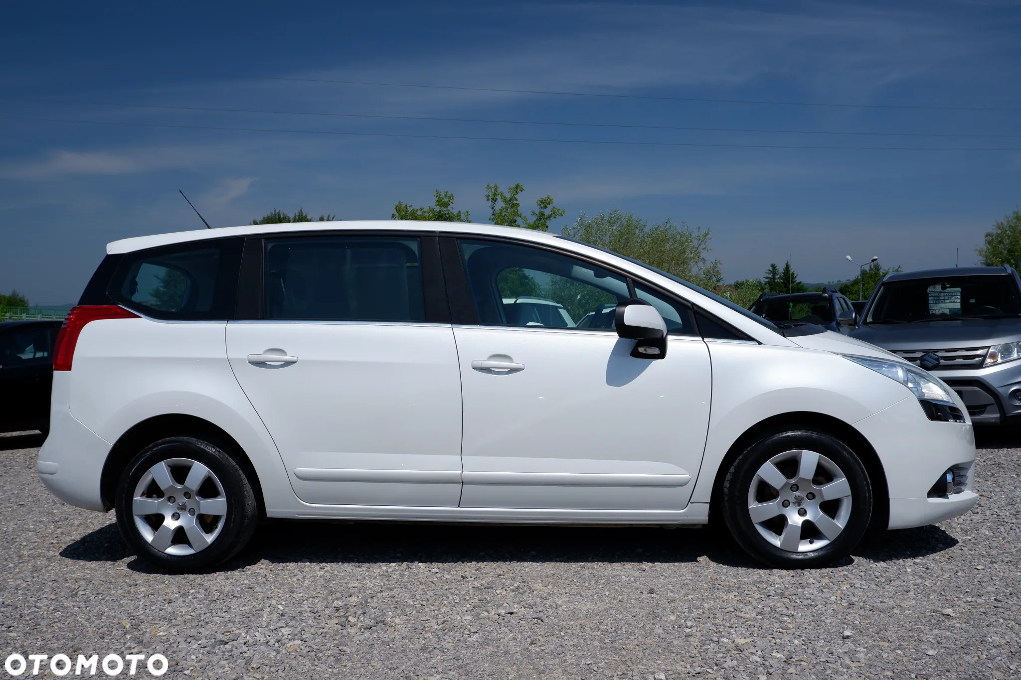 Peugeot 5008 HDI FAP 110 EGS6 Tendance - 32