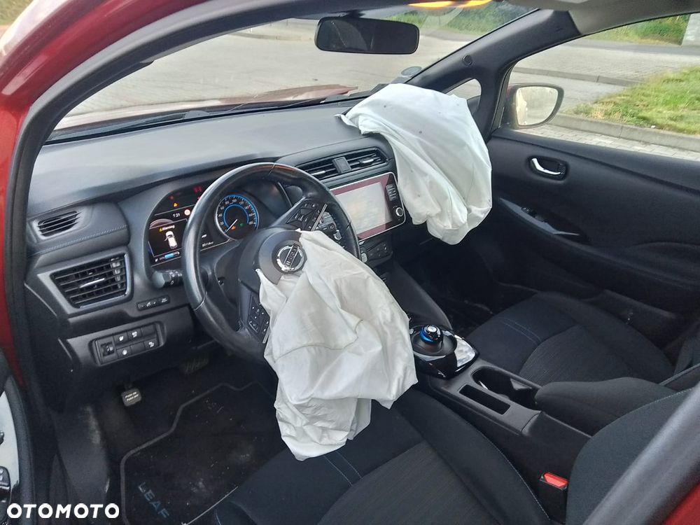 Nissan Leaf - 6