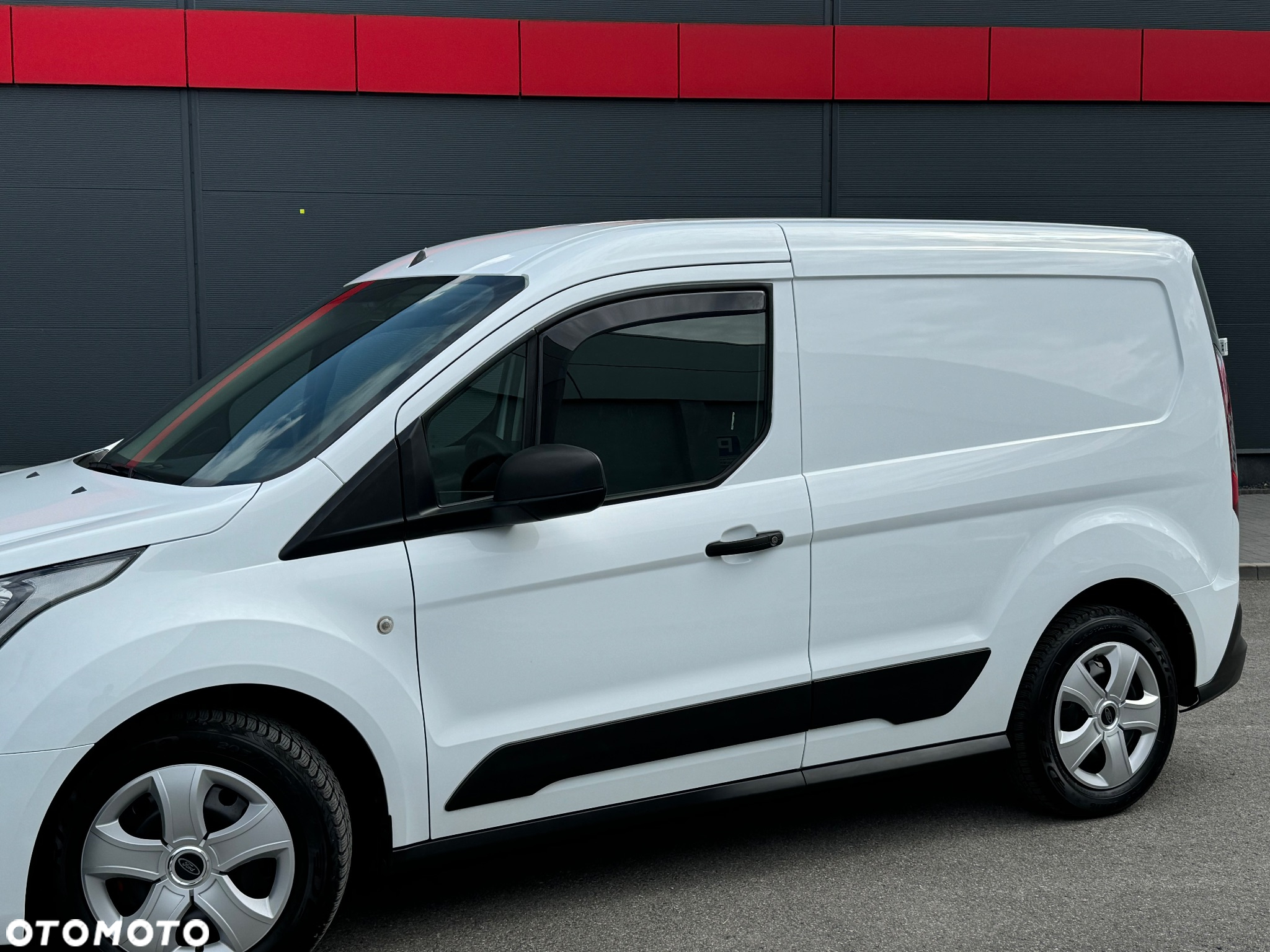 Ford Transit Connect - 12
