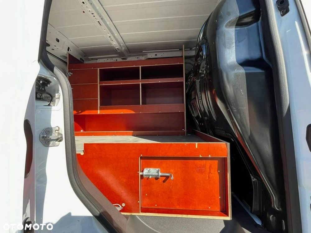 Ford Transit Connect - 15