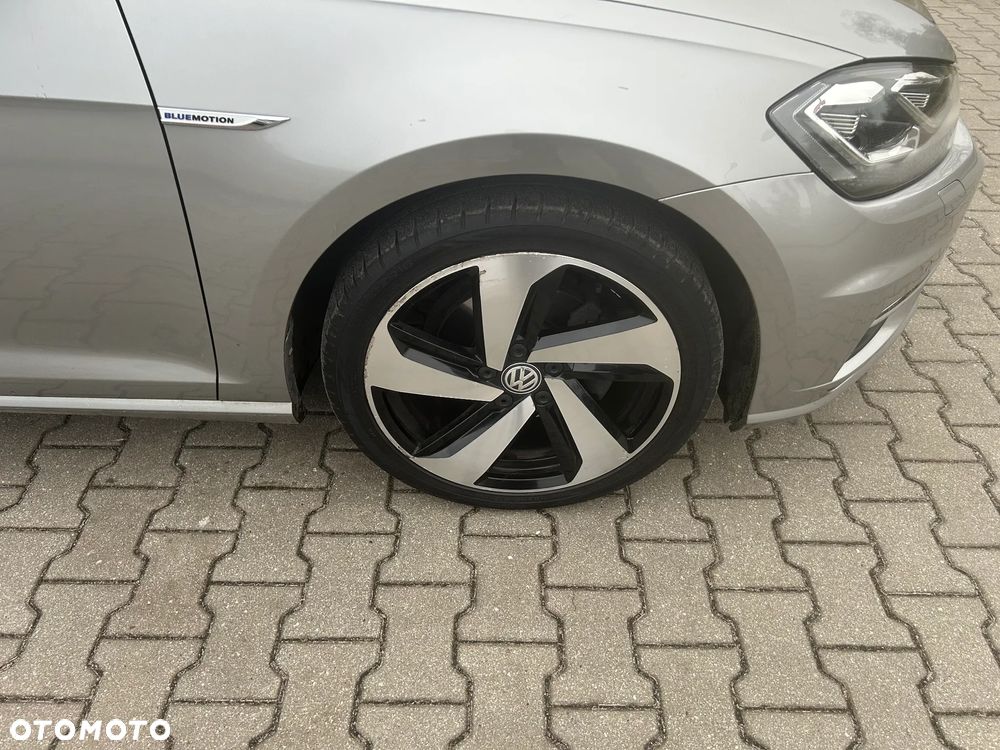Volkswagen Golf 1.5 TSI BMT Comfortline - 36