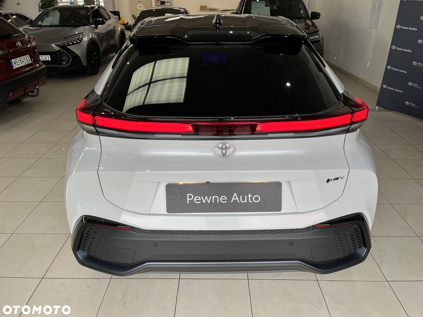 Toyota C-HR 2.0 Hybrid Dynamic Force Executive AWD - 6