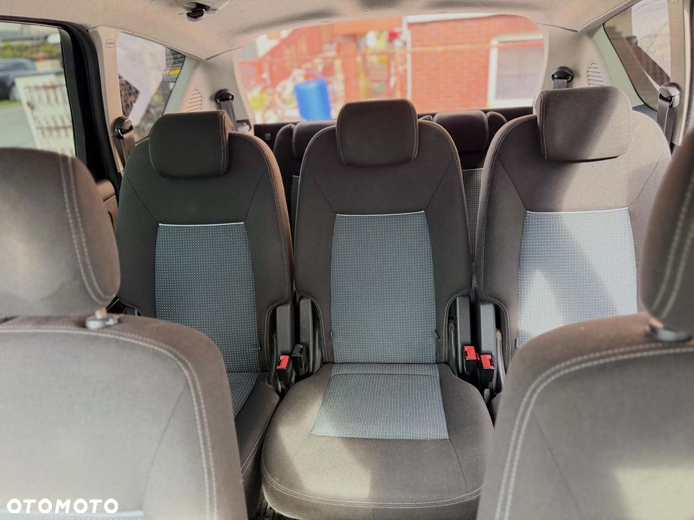 Ford S-Max - 15