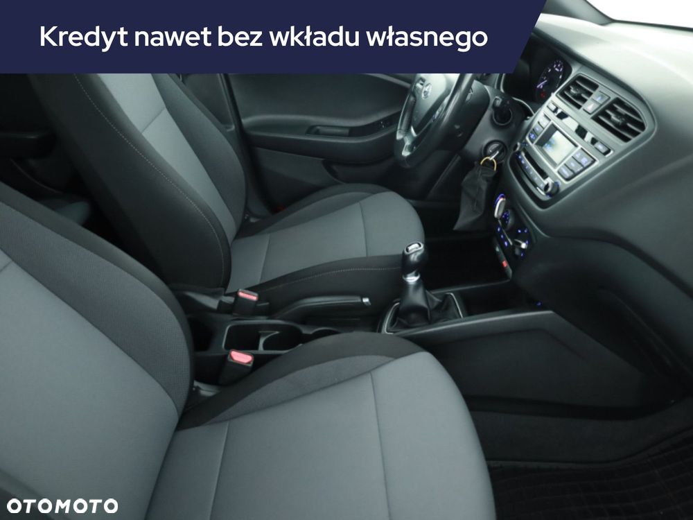 Hyundai i20 - 11