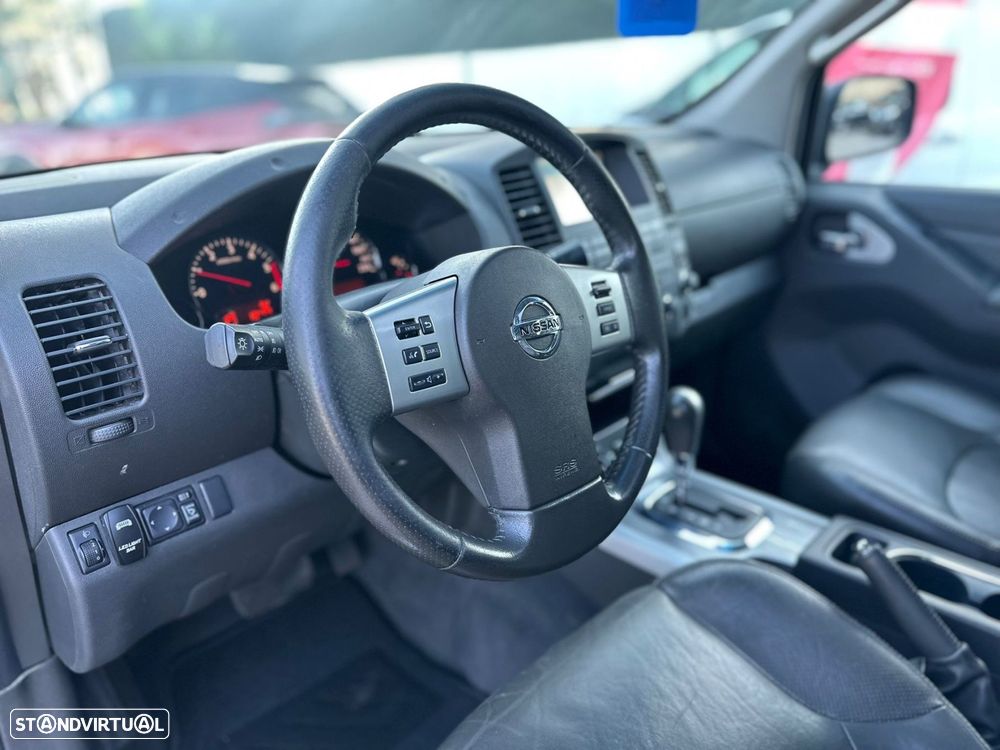 Nissan Navara 3.0 dCi V6 CD LE AT 4WD - 11