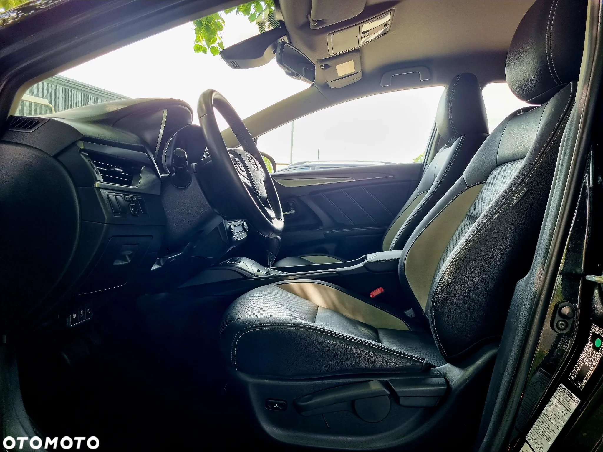 Toyota Avensis 1.8 Prestige MS - 10