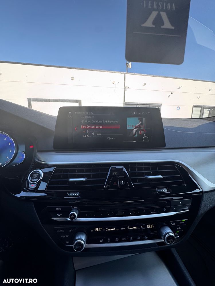 BMW Seria 5 530i xDrive Aut. Sport Line - 9