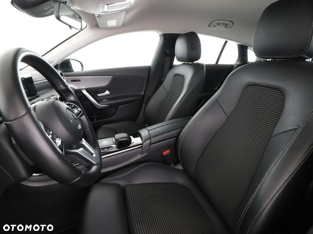 Mercedes-Benz CLA 200 d Progressive 8G-DCT - 14