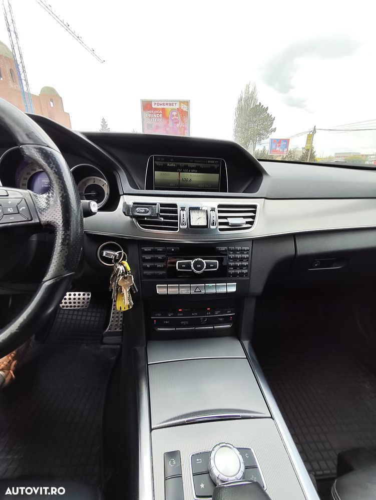 Mercedes-Benz E - 10