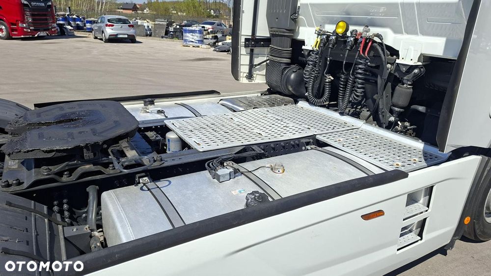 Iveco S-way 490 - 22