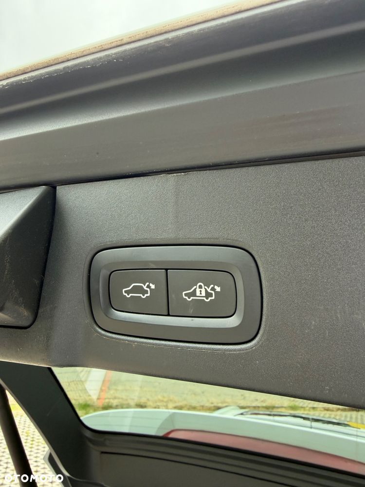 Volvo V90 Cross Country B5 D AWD Geartronic Pro - 29