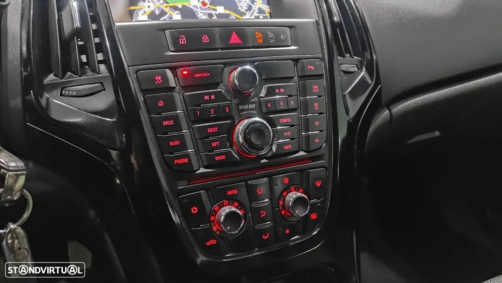 Opel Astra Sports Tourer - 36