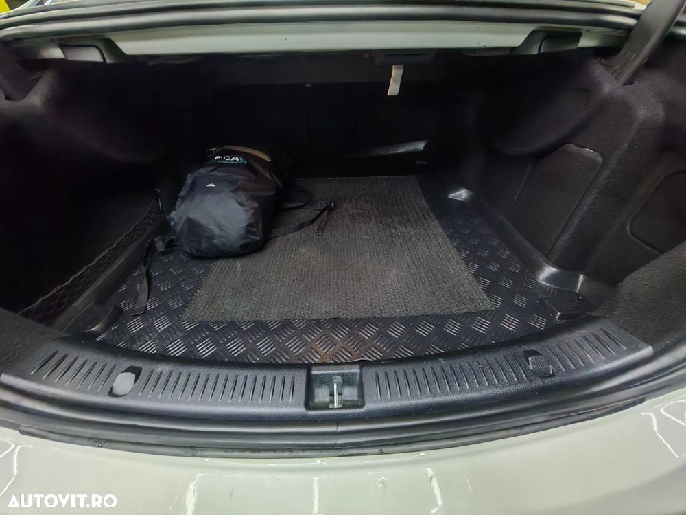 Mercedes-Benz E 200 9G-TRONIC Avantgarde - 16