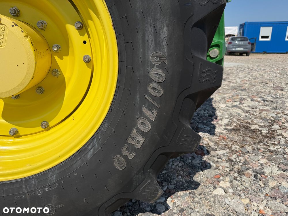 John Deere 6230R - 12