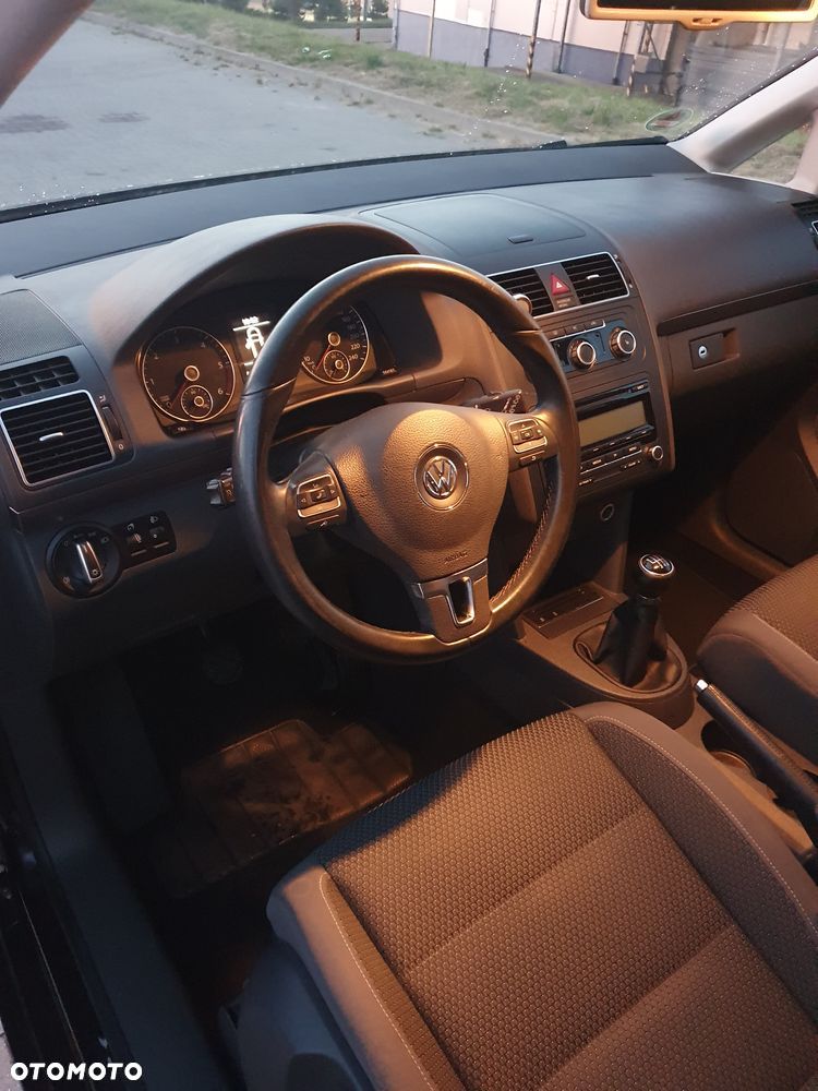 Volkswagen Touran 1.6 TDI DPF BlueMot Comfortline - 5