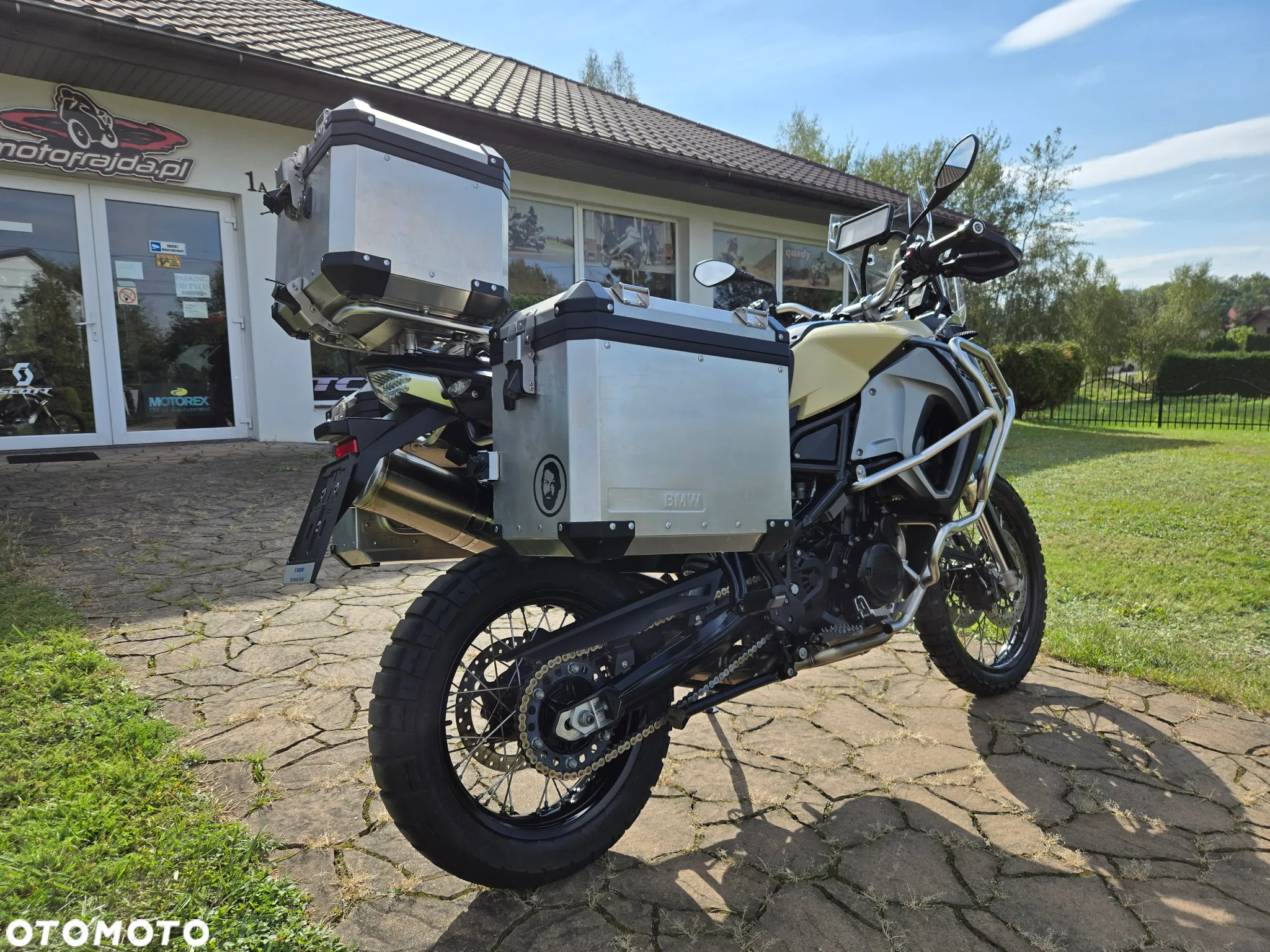 BMW F - 3