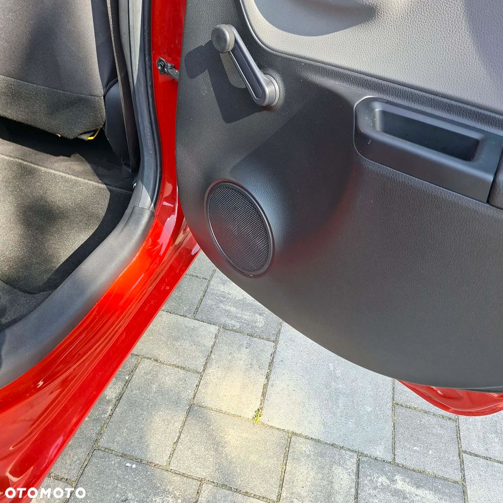Toyota Yaris 1.0 VVT-i - 8