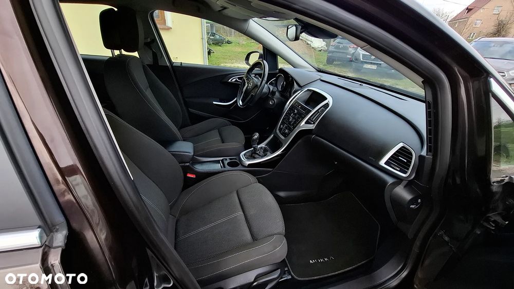 Opel Astra 1.4 T Cosmo S&S - 24