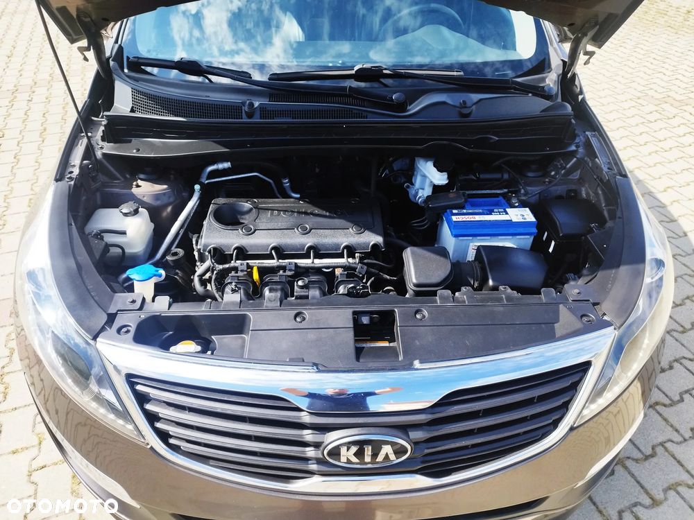 Kia Sportage 2.0 CVVT 2WD Attract - 19
