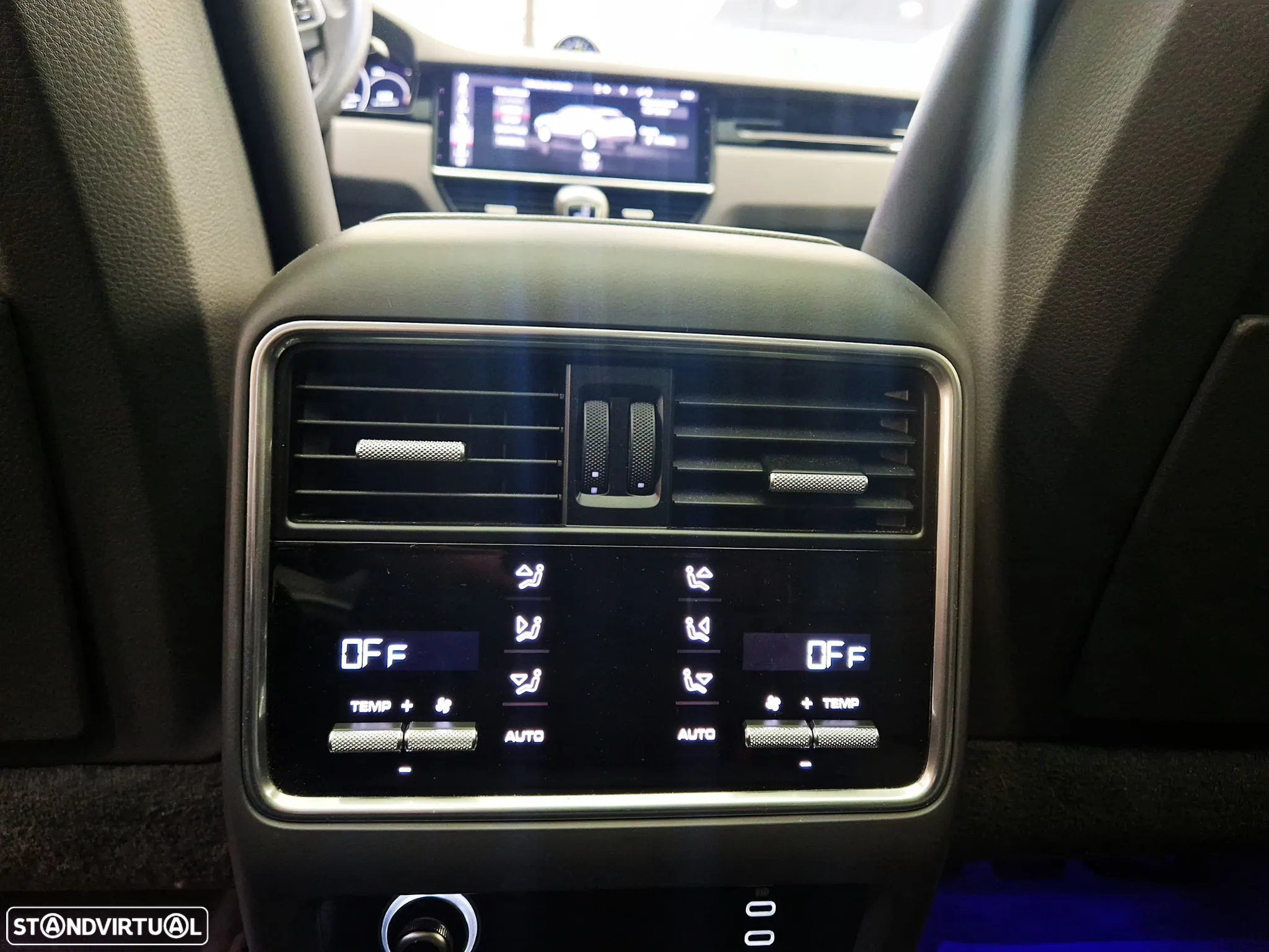 Porsche Cayenne Coupé E-Hybrid - 30