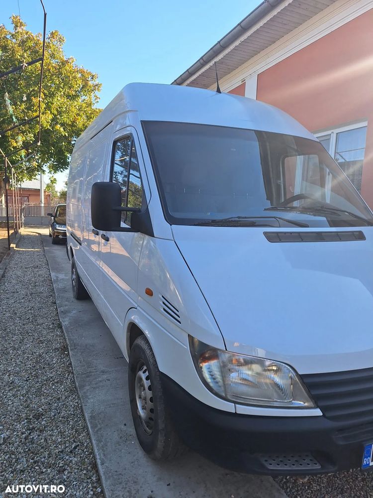 Mercedes-Benz Sprinter - 13