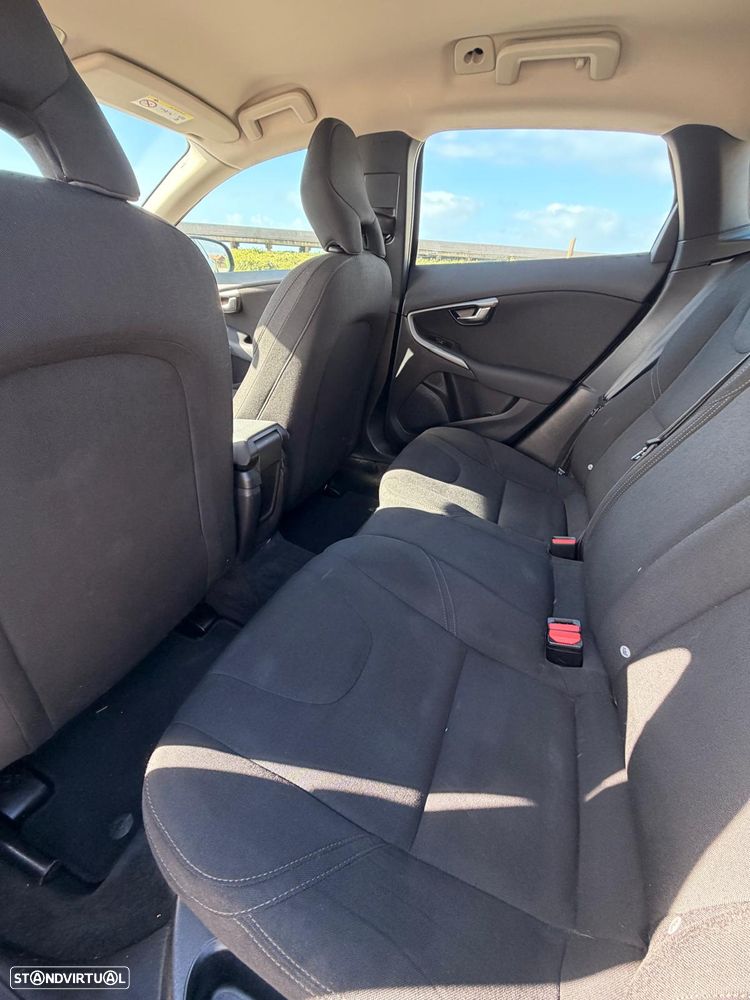 Volvo V40 2.0 D2 Kinetic - 13