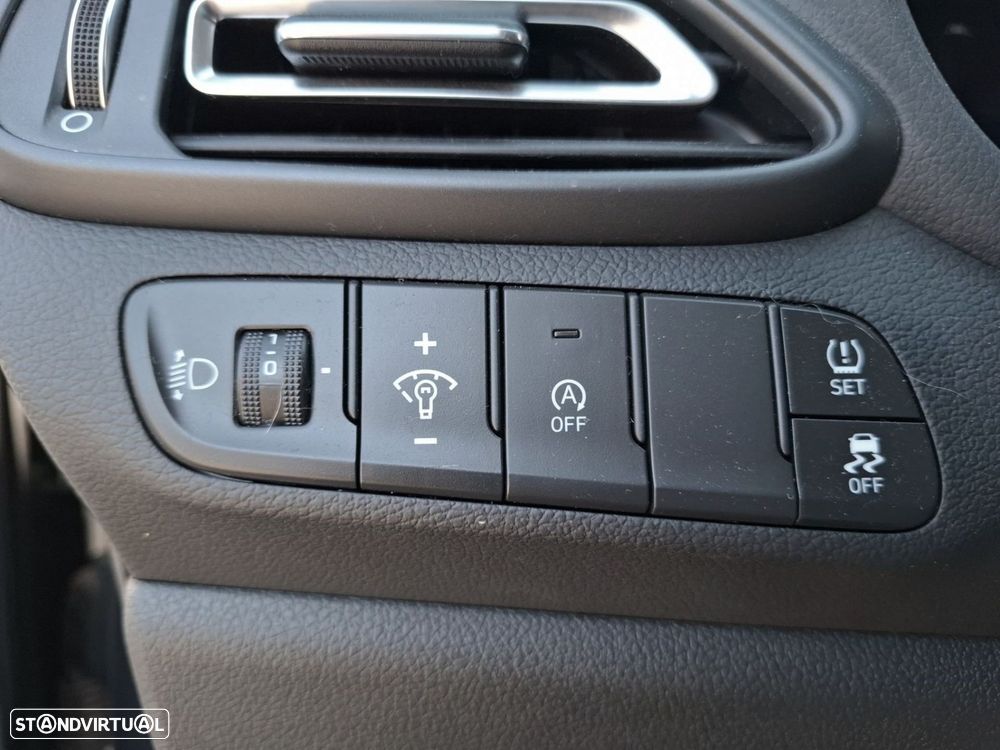 Hyundai i30 1.0 T-GDi Style Plus — fotografia 20
