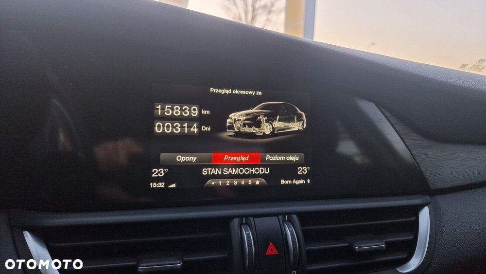 Alfa Romeo Giulia 2.2 D Turbo Super - 31