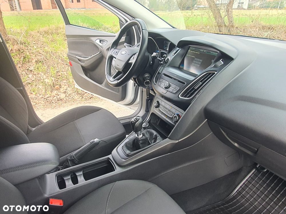 Ford Focus 1.5 TDCi DPF Start-Stopp-System Business - 13