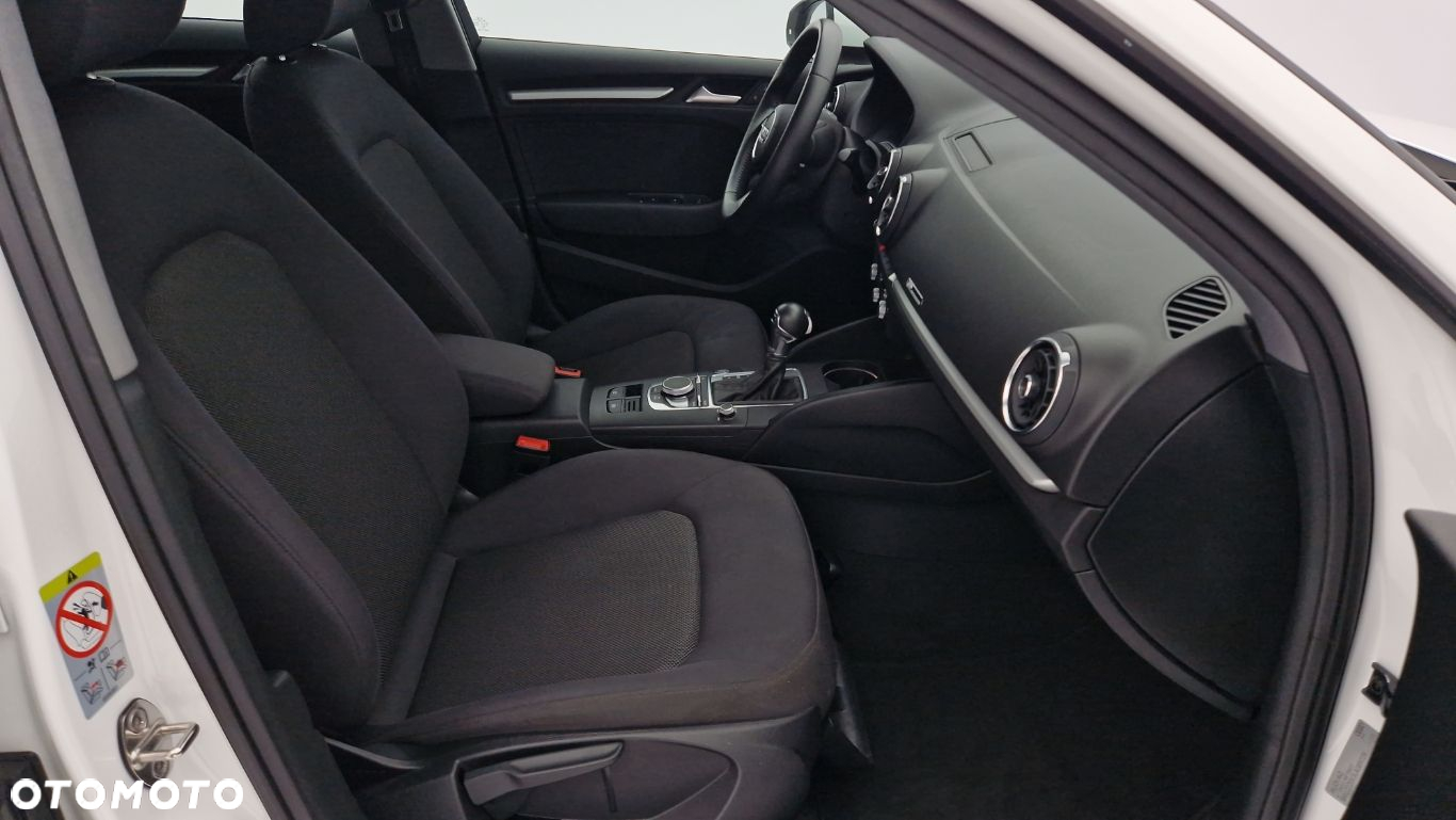 Audi A3 1.5 TFSI S tronic - 19