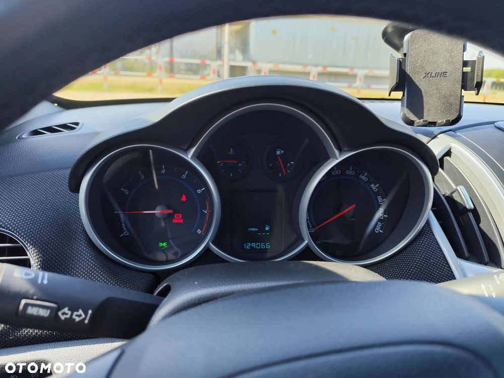 Chevrolet Cruze 1.6 LS - 2